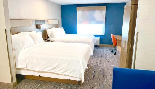 Queen Suite with Two Queen Beds