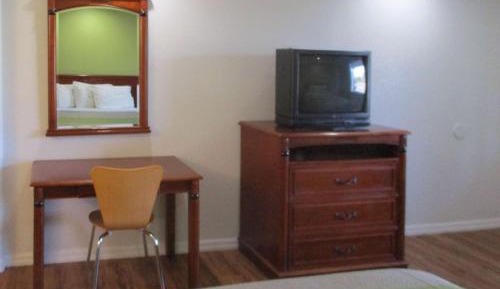 Deluxe Queen Room with Two Queen Beds - Non-Smoking