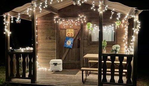 One-Bedroom Cabin