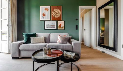 One-Bedroom Apartment with Balcony