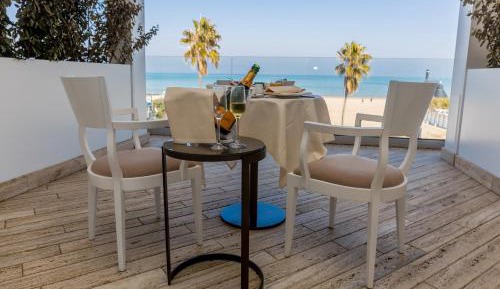 Superior Double Room with Balcony and Sea View