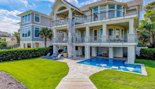 Six-Bedroom House