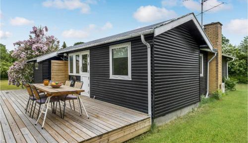 Three-Bedroom Holiday Home 
