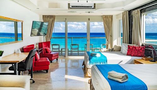 Deluxe Suite with Sea View