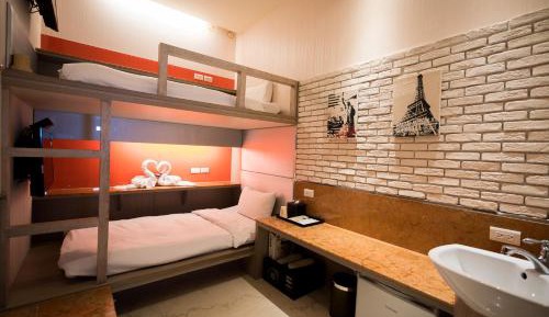 Twin Room with Shared Bathroom
