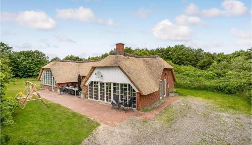 Four-Bedroom Holiday Home