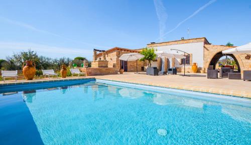 Villa with Garden View