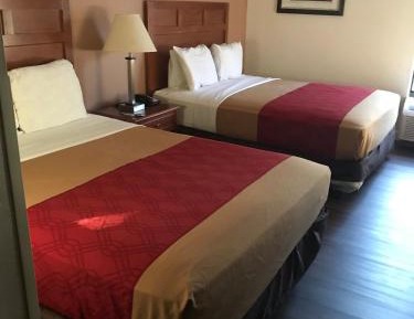 Queen Room with Two Queen Beds - Non-Smoking