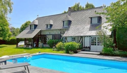 Six-Bedroom Holiday Home