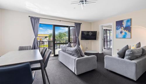 Interconnecting Apartment without Spa