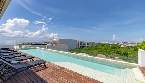 Studio with Balcony