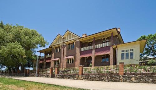Four-Bedroom Holiday Home