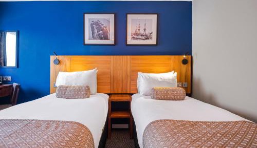 Standard Twin Room