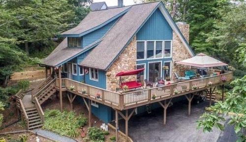 Four-Bedroom Holiday Home