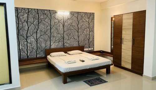 Large Double Room