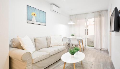 Apartment with Balcony GE1