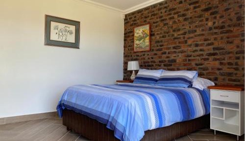 Economy Queen Room