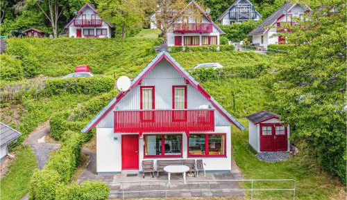 Three-Bedroom Holiday Home 