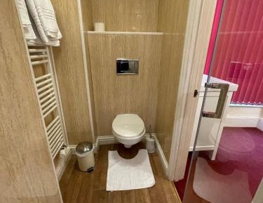 4.Twin Room with Shower