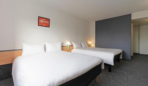Standard Double Room with Two Double Beds