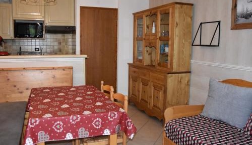 Apartment (4 Adults)