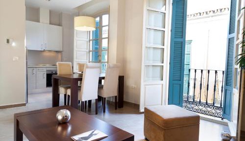 Superior One-Bedroom Apartment with Balcony