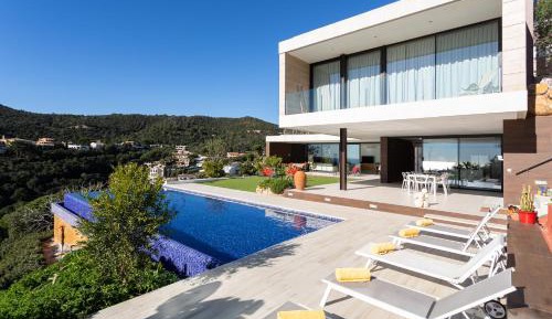 Villa with Sea View