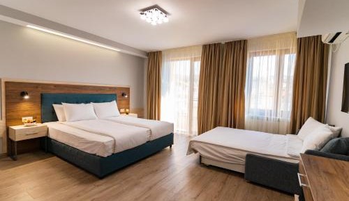 Triple Room with Terrace