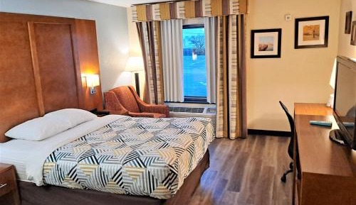 Queen Room - Disability Access - Non-Smoking