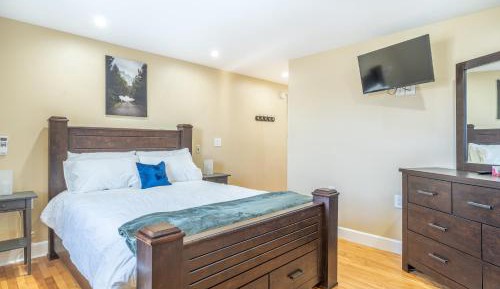 Queen Suite