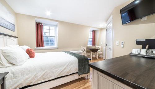 Queen Room