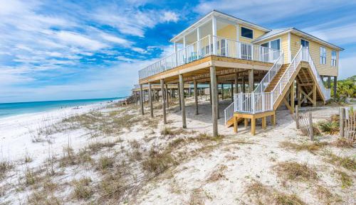 Four-Bedroom Holiday Home