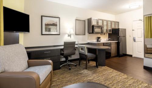One-Bedroom King Suite