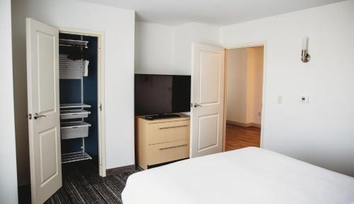 Two-Bedroom Suite with Sofa Bed