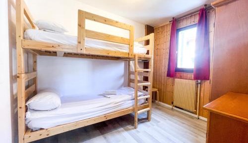 Family Suite (2 Adults + 2 Children)