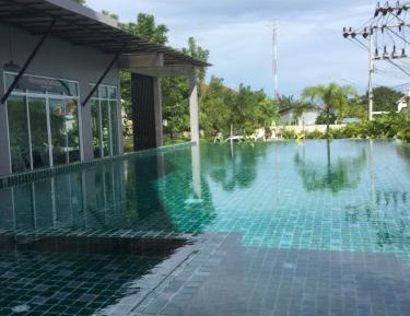 Superior One-Bedroom Apartment with Balcony