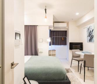 Deluxe Studio Apartment