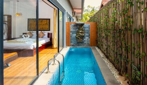 Double Room with Pool View