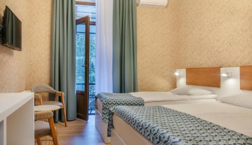 Triple Room with Balcony