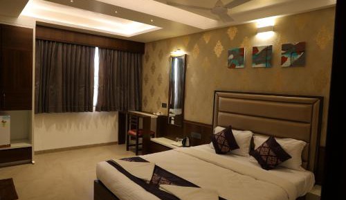 Queen Room with Balcony