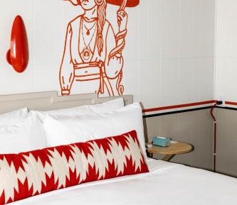 Queen Room (Non Pet-Friendly)