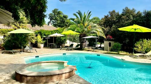 Triple Room with Pool View