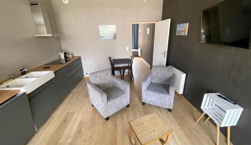 Apartment with Garden View