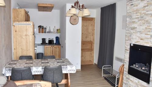 Apartment (6 Adults)