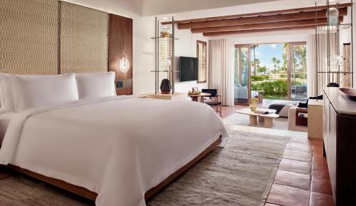 Grand - Butler Service, Junior Suite, 1 King, Garden view