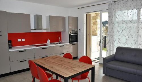 Apartment with Garden View