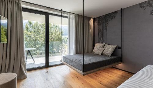 Deluxe Double or Twin Room with Mountain View