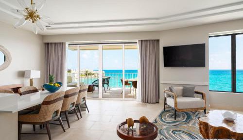 Three-Bedroom Residence with Balcony - Oceanfront