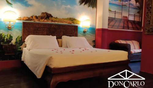 Deluxe Suite with Spa Bath