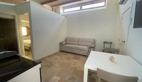 Superior One-Bedroom Apartment